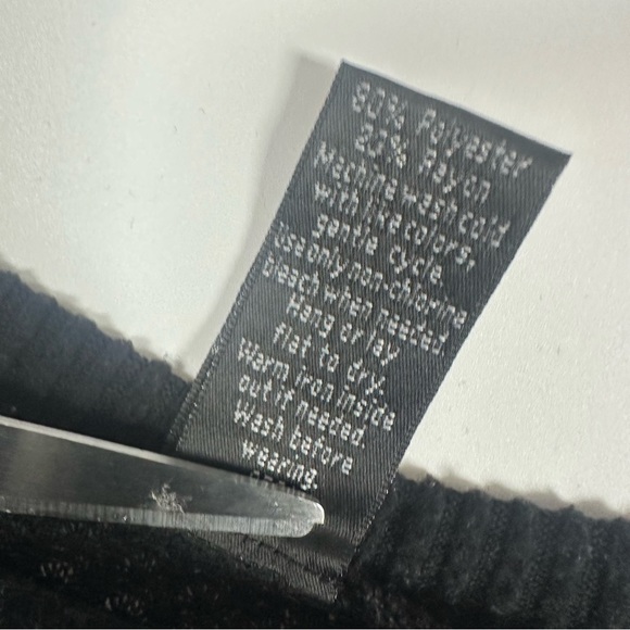 Lildy Black Waffle Knit Tunic Women’s L-XL - Picture 10 of 10